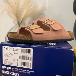 Brand New. Birkenstock Arizona Big Buckle Old Rose. Size 39 (US W8) Narrow Fit.